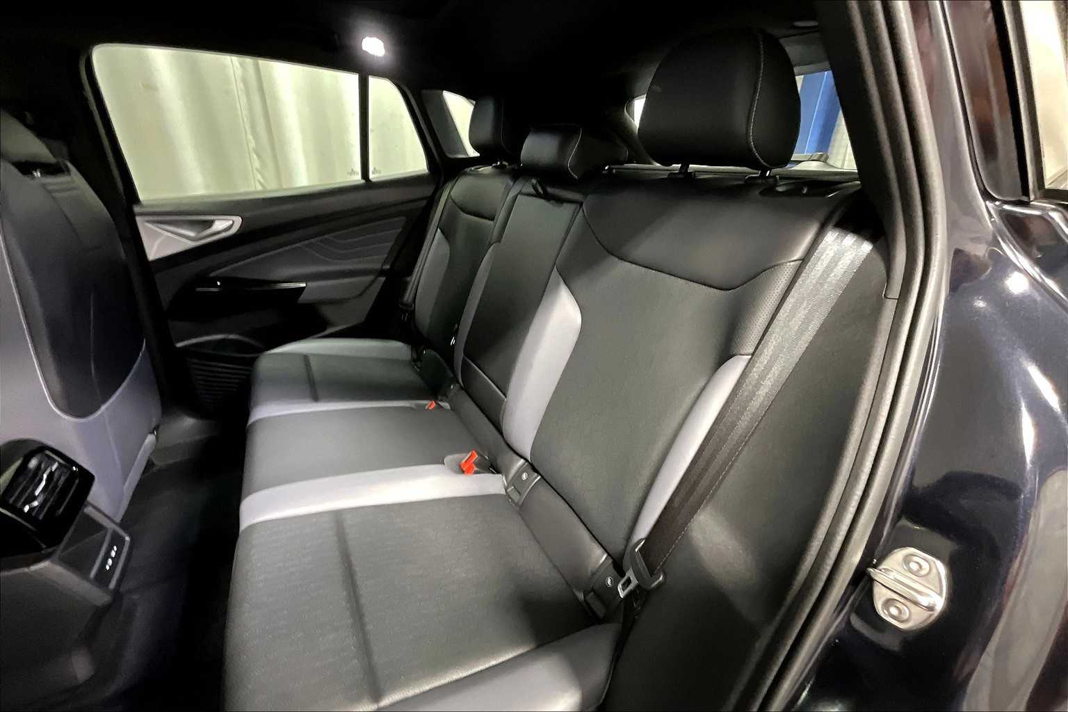 2023 Volkswagen ID.4 Pro S - Photo 16