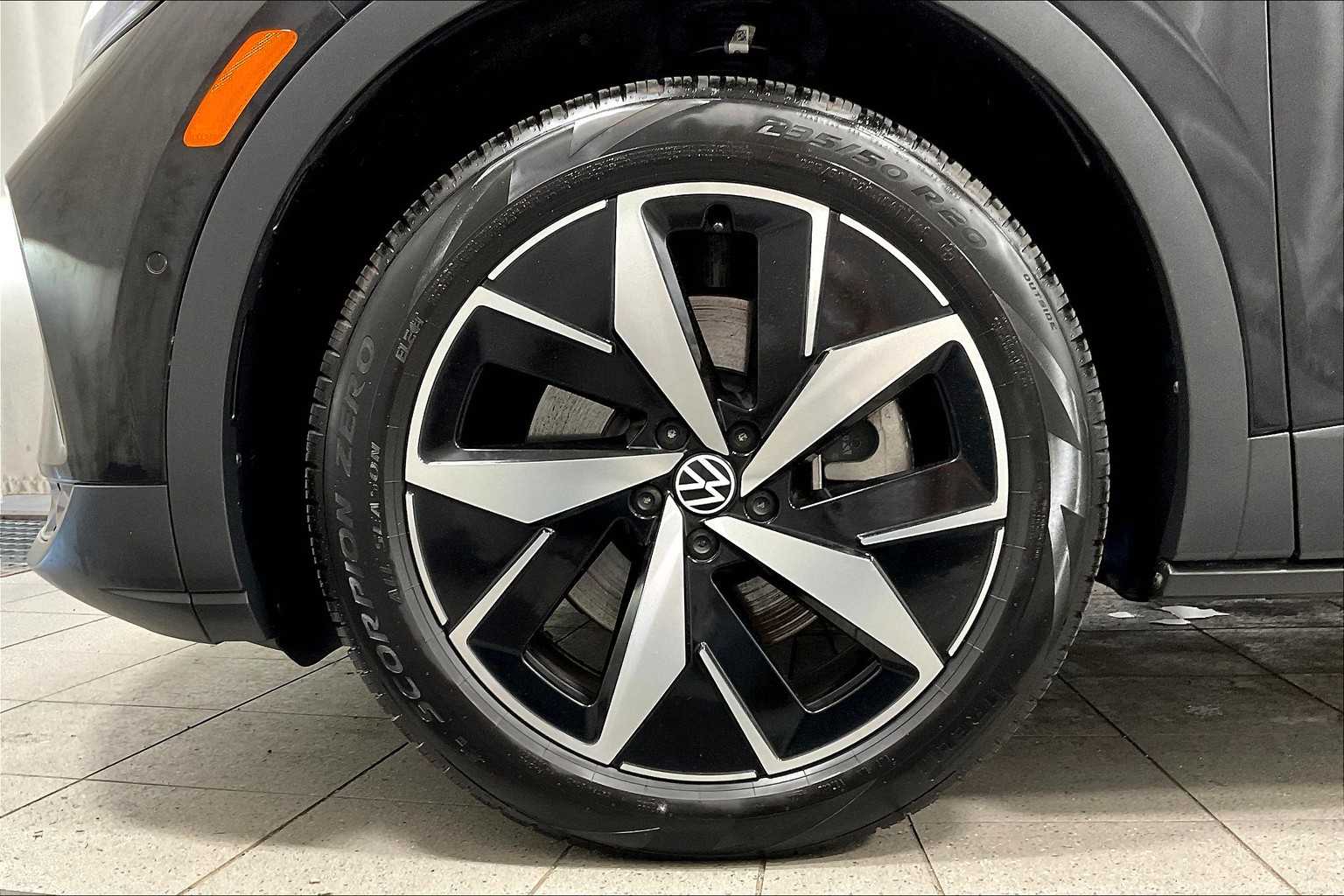 2023 Volkswagen ID.4 Pro S - Photo 8