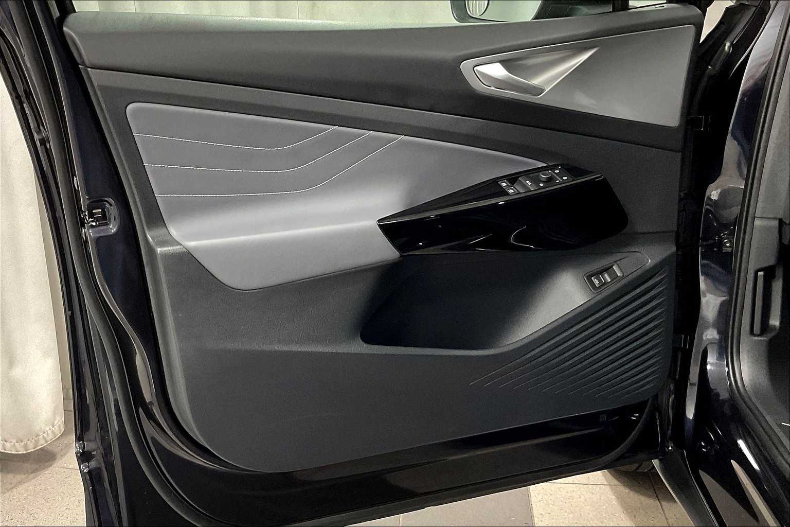 2023 Volkswagen ID.4 Pro S - Photo 10