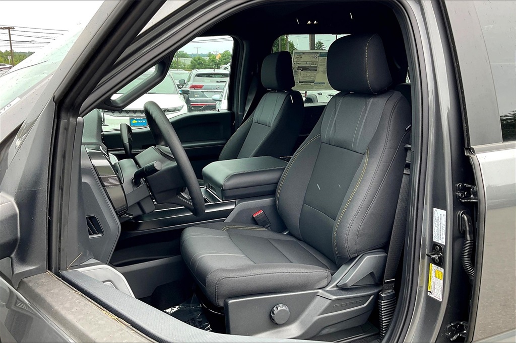 2025 Ford F-150 STX - Photo 11