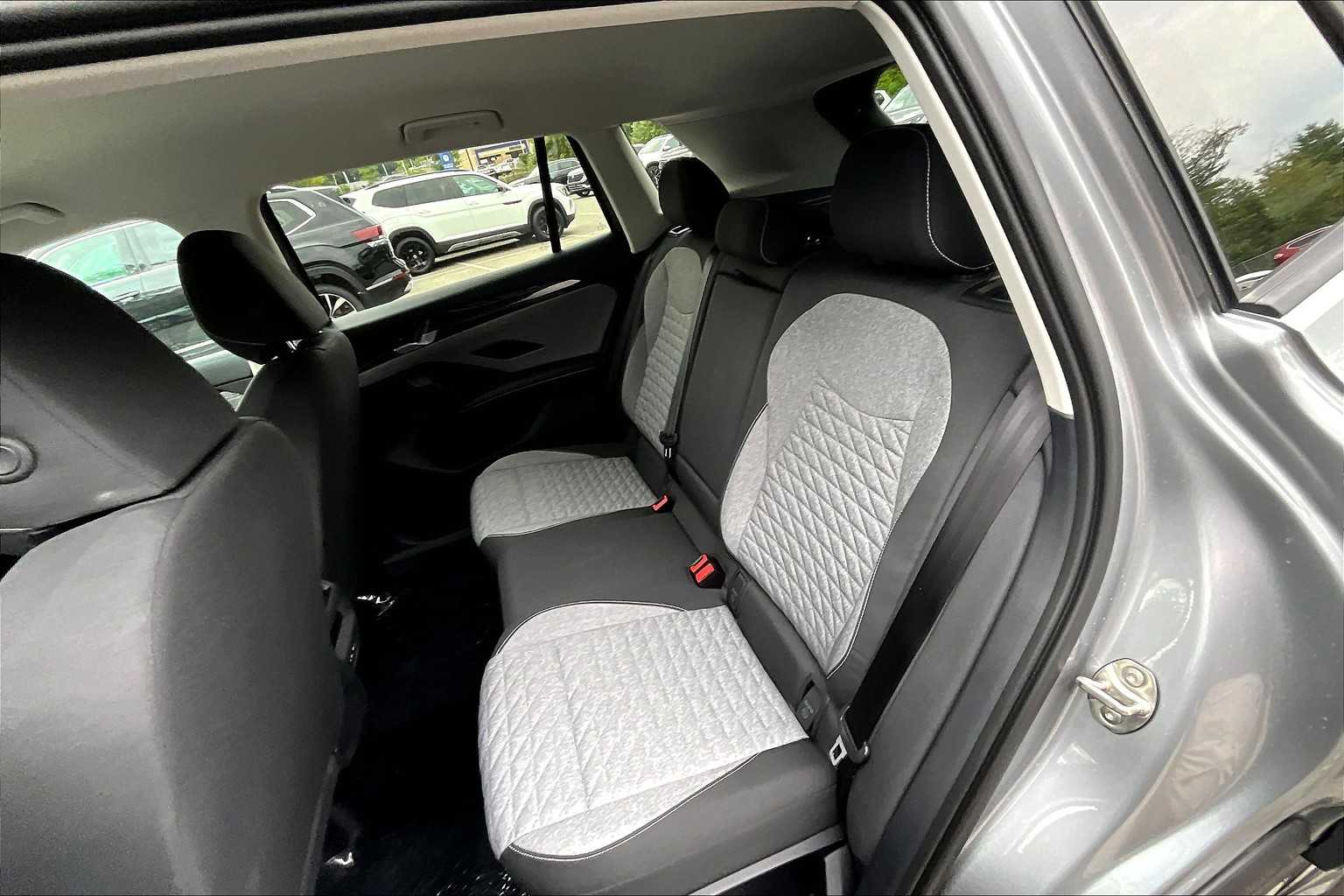 2025 Volkswagen Tiguan S - Photo 15