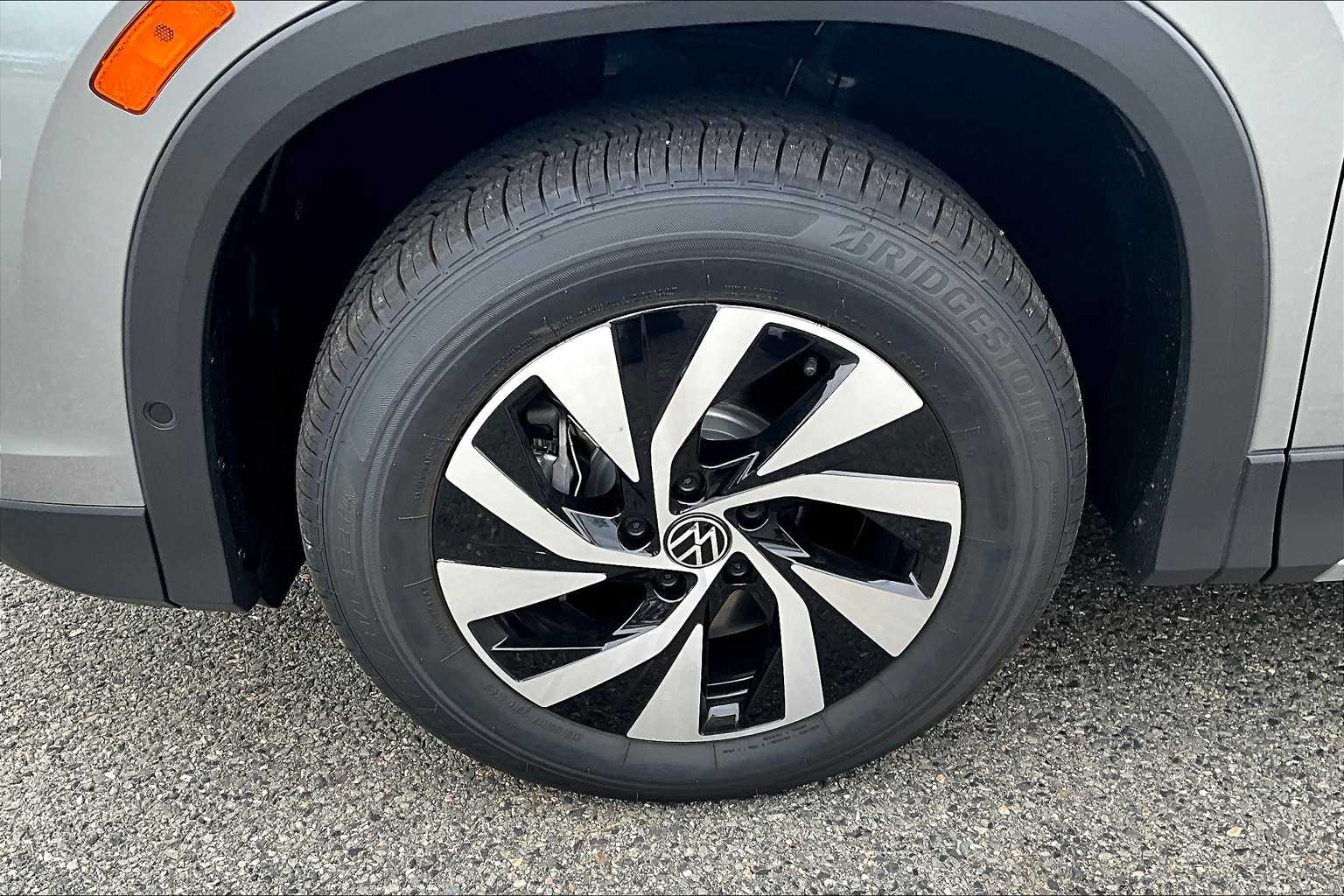 2025 Volkswagen Tiguan S - Photo 8