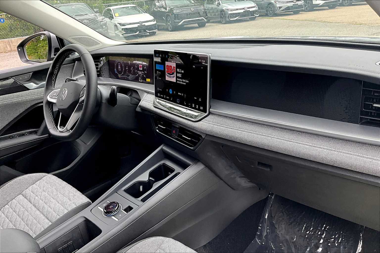 2025 Volkswagen Tiguan S - Photo 10