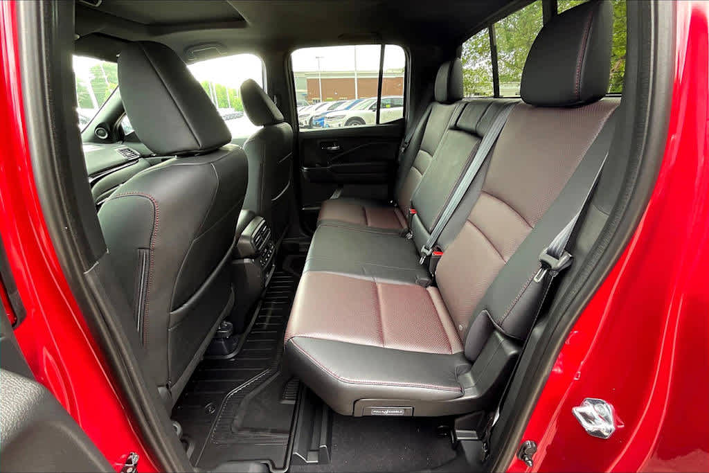2025 Honda Ridgeline Black Edition - Photo 14