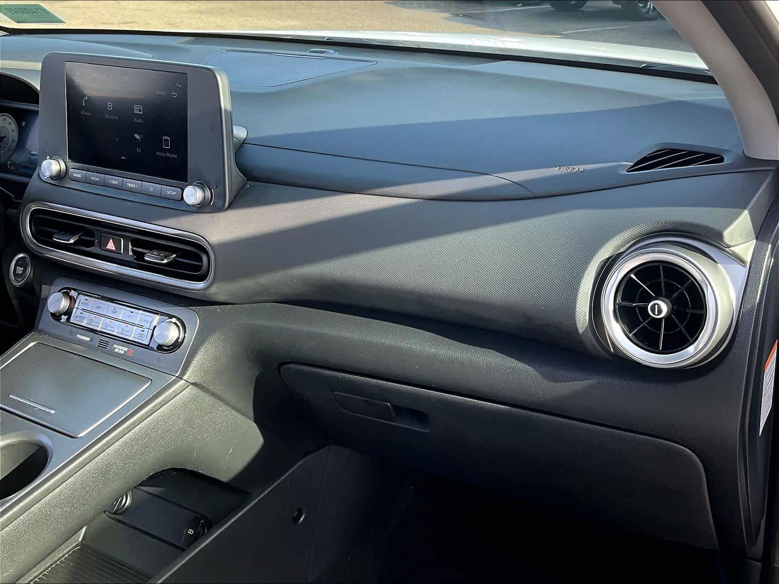 2023 Hyundai Kona Electric SE - Photo 13