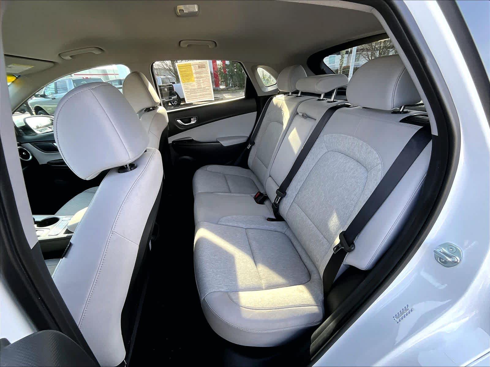 2023 Hyundai Kona Electric SE - Photo 15