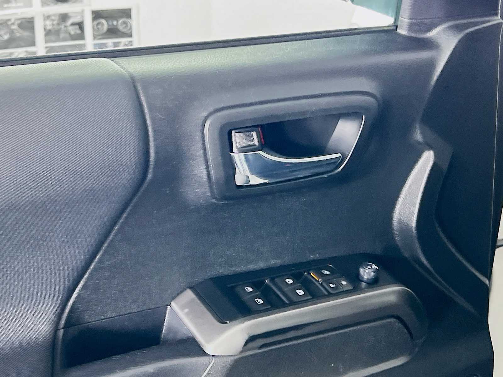 2022 Toyota Tacoma TRD Pro - Photo 18
