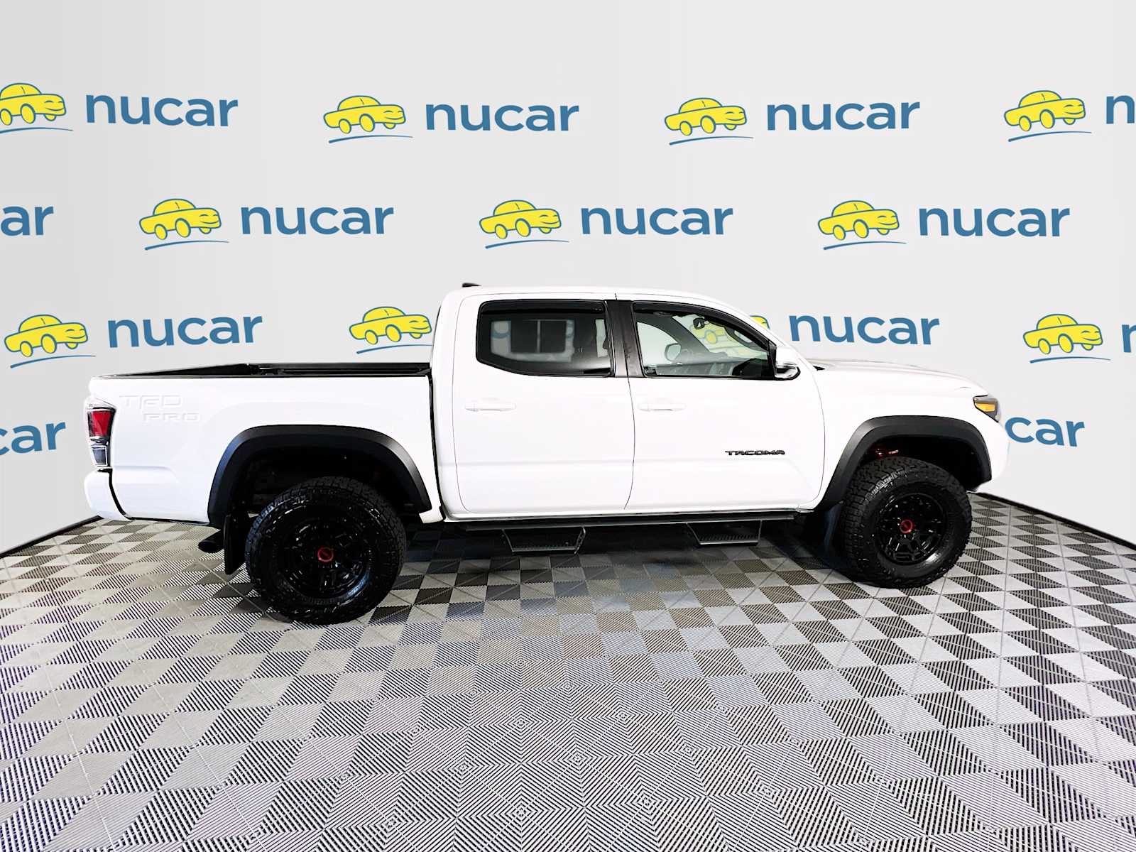 2022 Toyota Tacoma TRD Pro - Photo 8