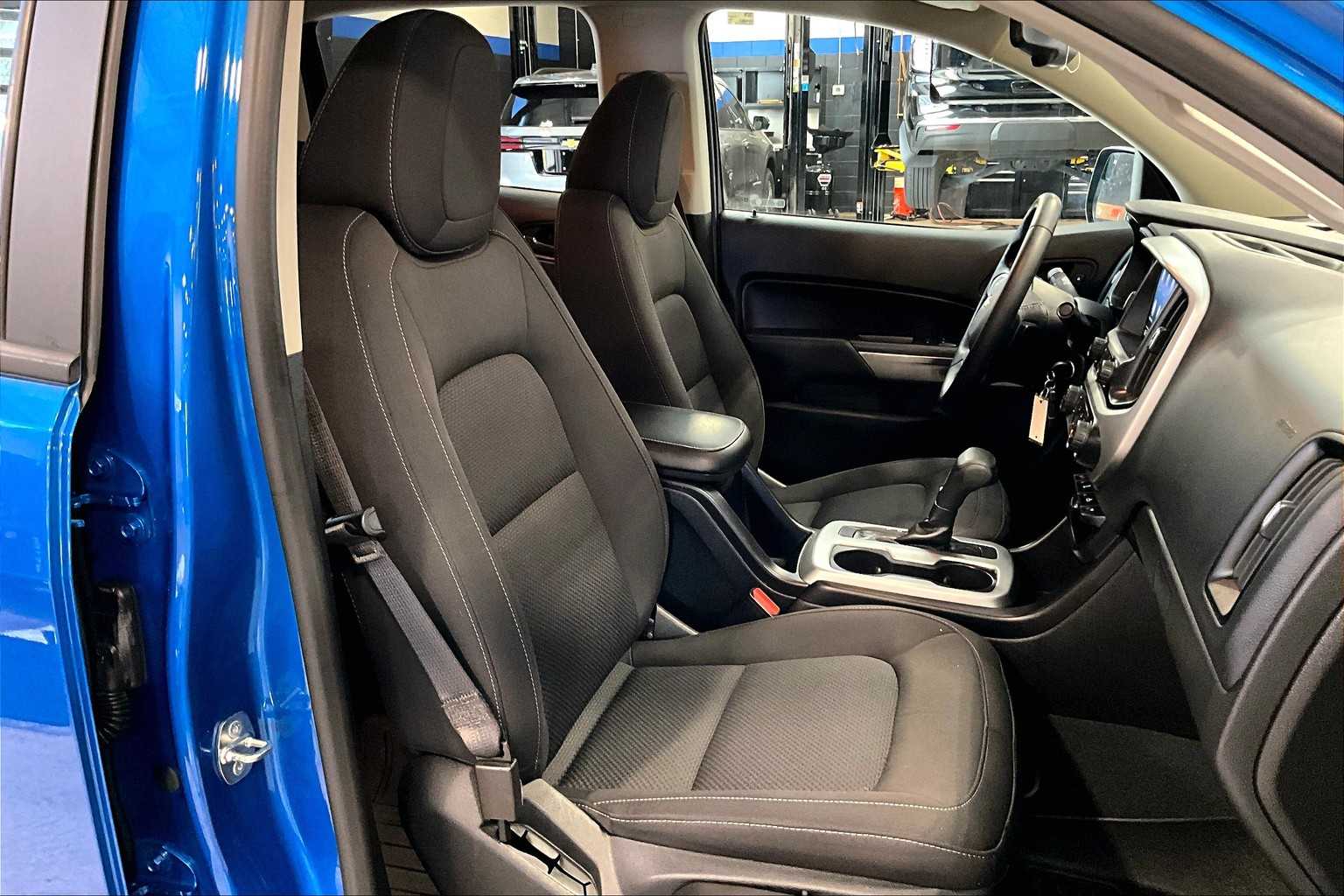 2021 Chevrolet Colorado 4WD LT - Photo 11