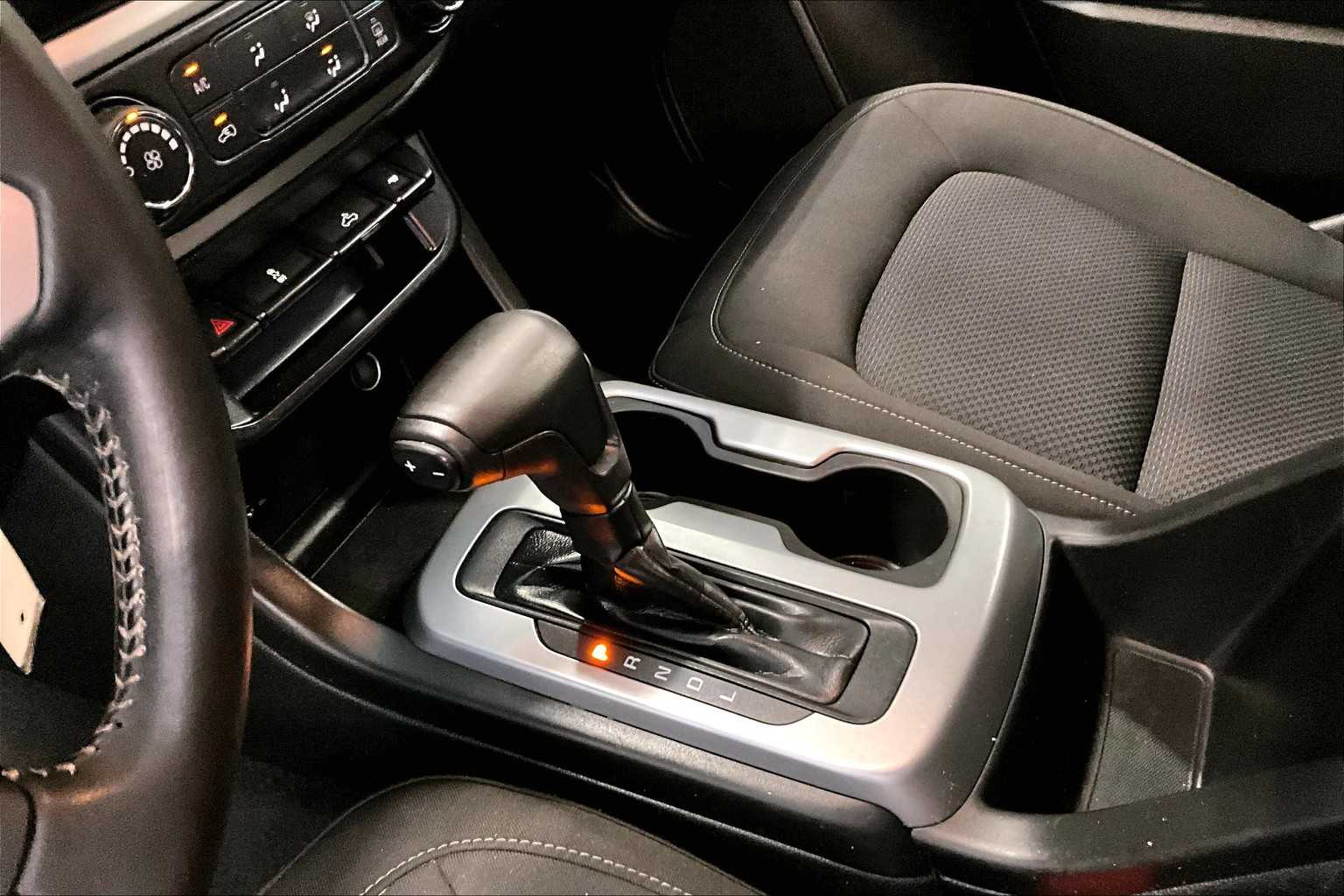 2021 Chevrolet Colorado 4WD LT - Photo 20