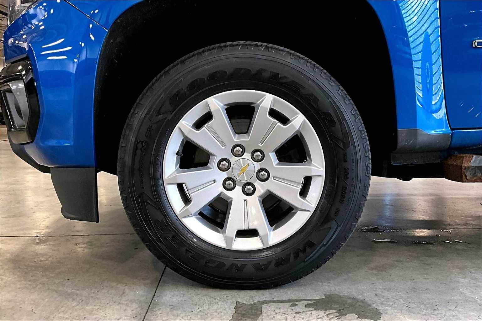 2021 Chevrolet Colorado 4WD LT - Photo 7
