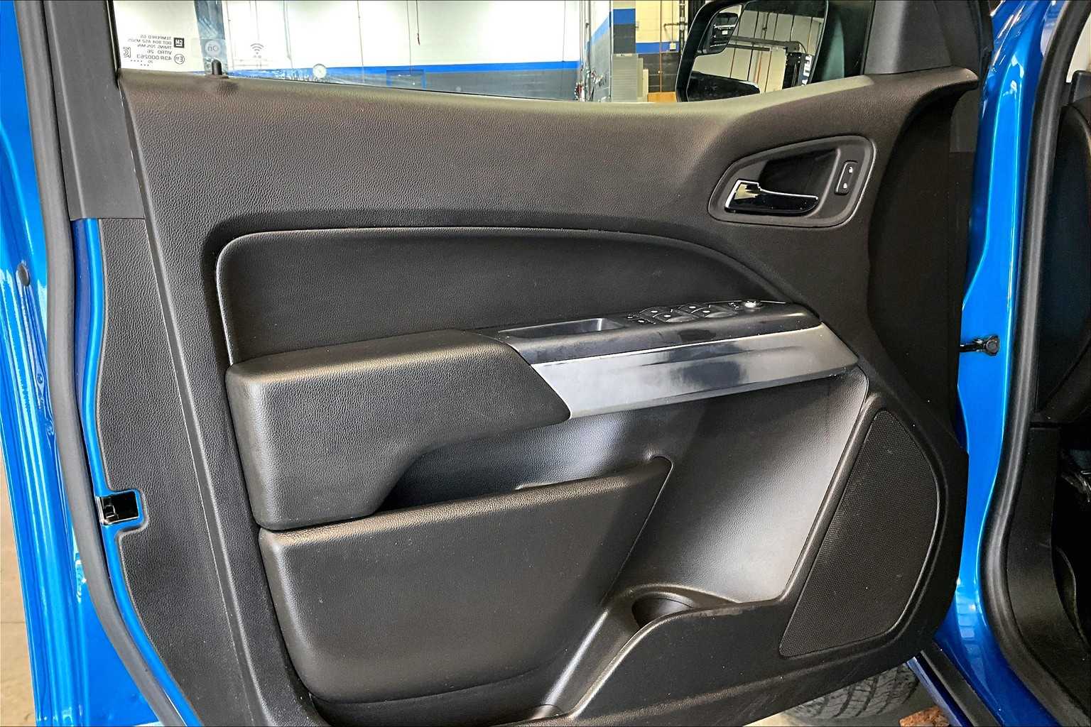 2021 Chevrolet Colorado 4WD LT - Photo 9