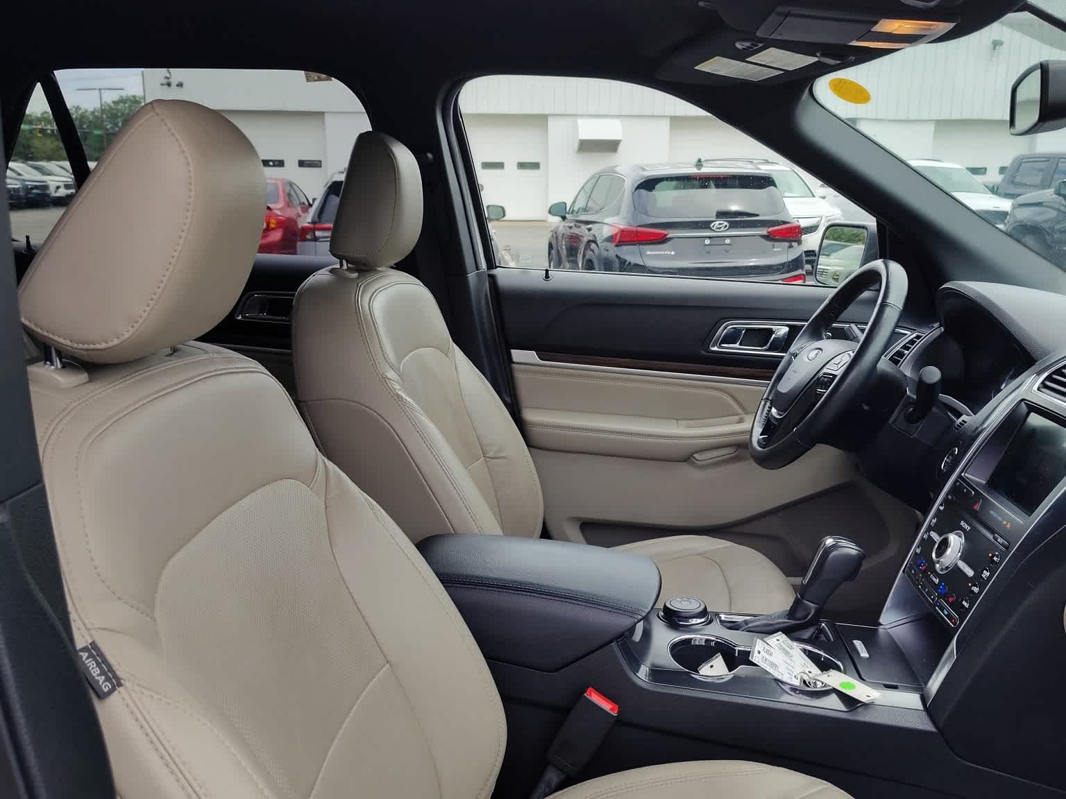 2019 Ford Explorer Limited - Photo 11