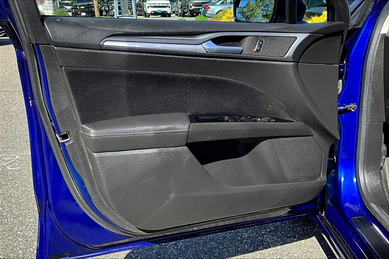 2014 Ford Fusion SE - Photo 9