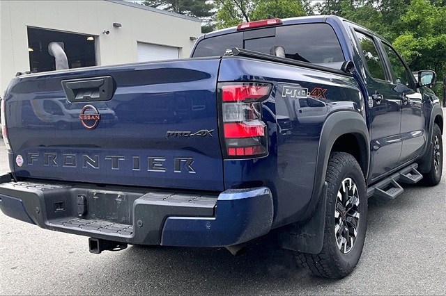 2023 Nissan Frontier PRO-4X - Photo 4