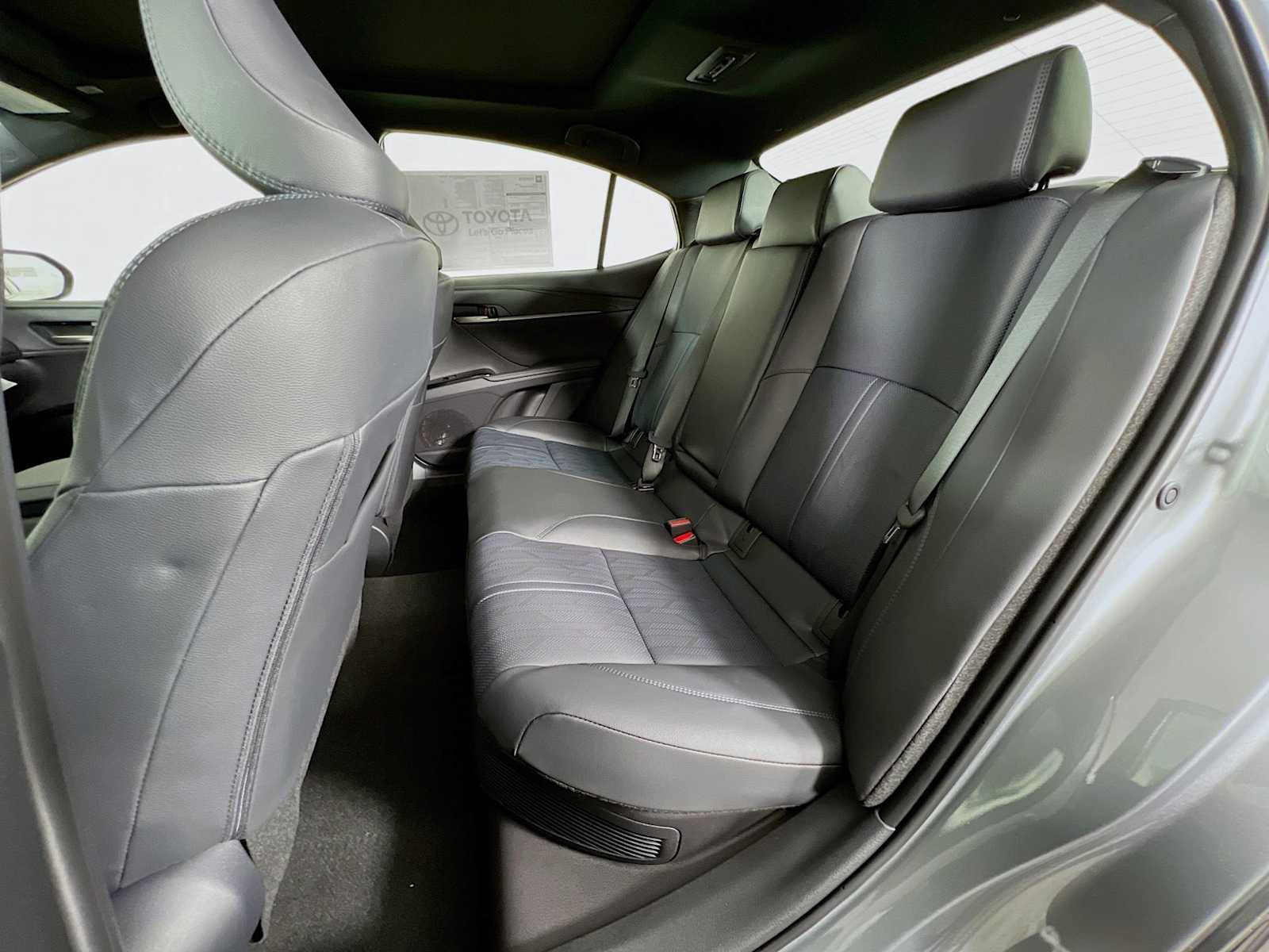 2025 Toyota Camry XSE - Photo 13