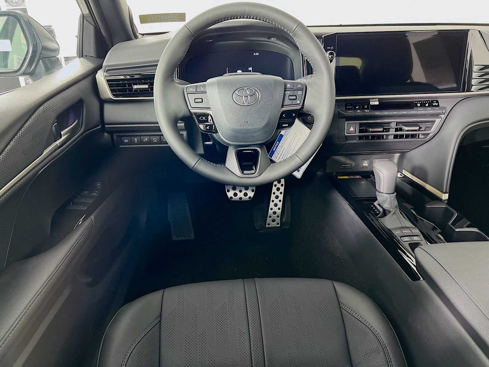 2025 Toyota Camry XSE - Photo 15
