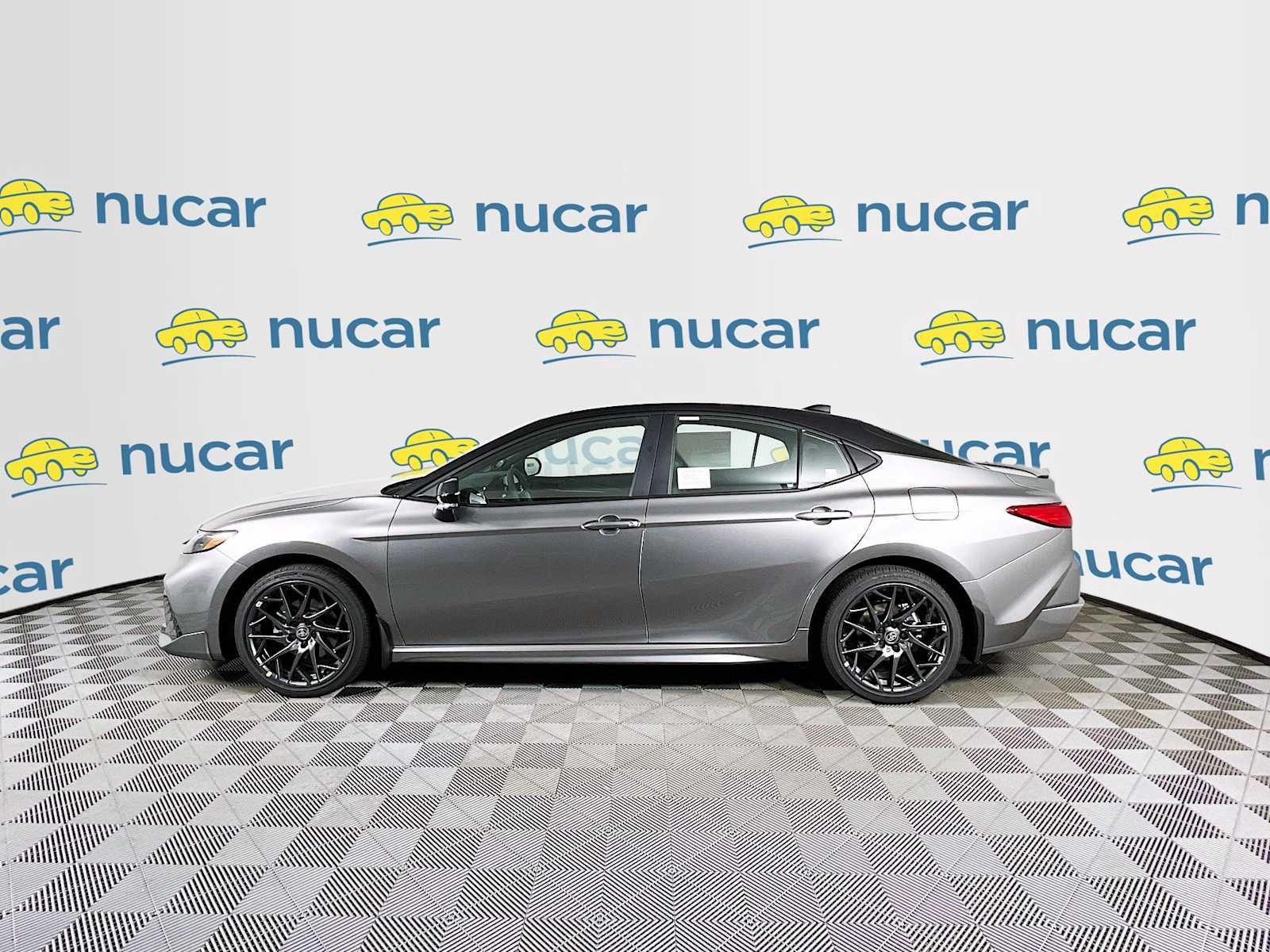 2025 Toyota Camry XSE - Photo 3