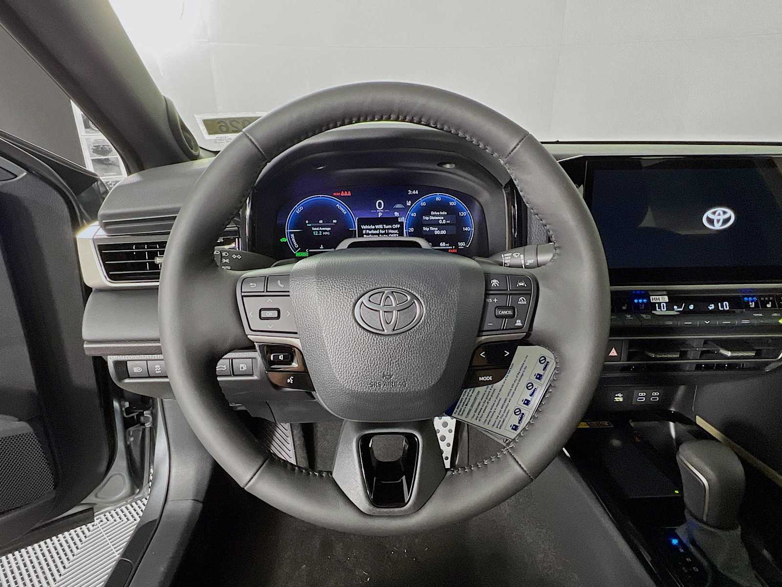 2025 Toyota Camry XSE - Photo 7