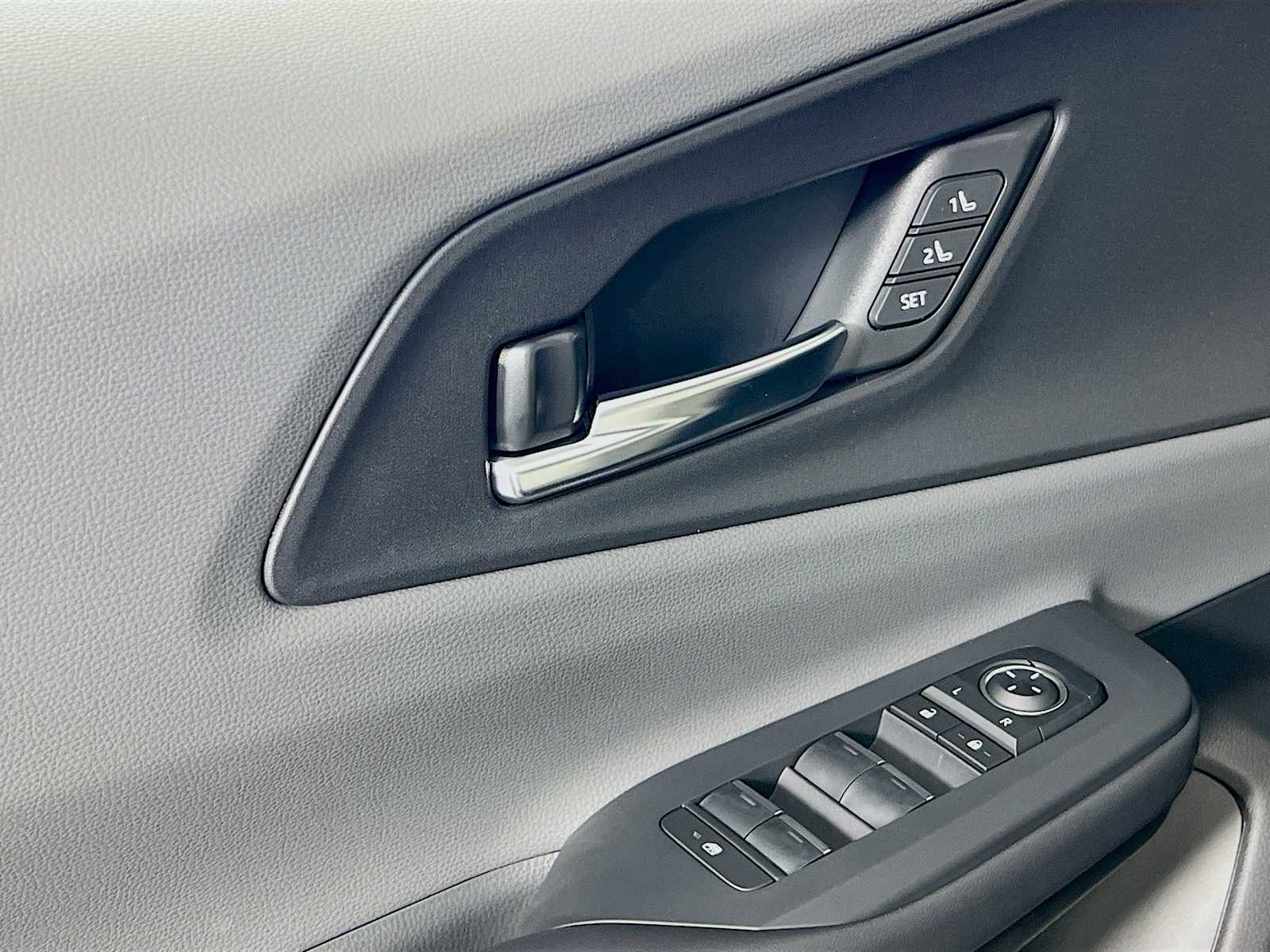 2026 Toyota Prius Limited - Photo 15