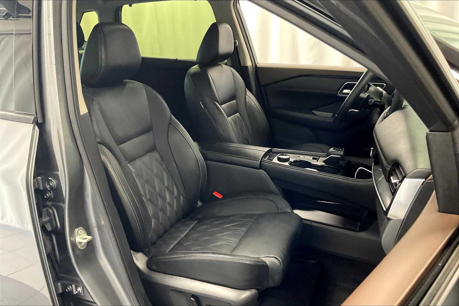 2023 Nissan Rogue Platinum - Photo 11