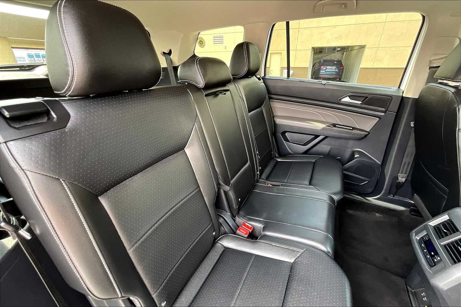 2022 Volkswagen Atlas 3.6L V6 SE w/Technology - Photo 16