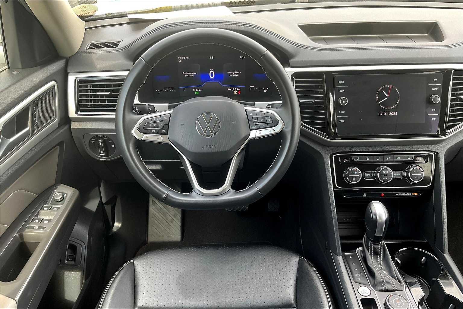 2022 Volkswagen Atlas 3.6L V6 SE w/Technology - Photo 17