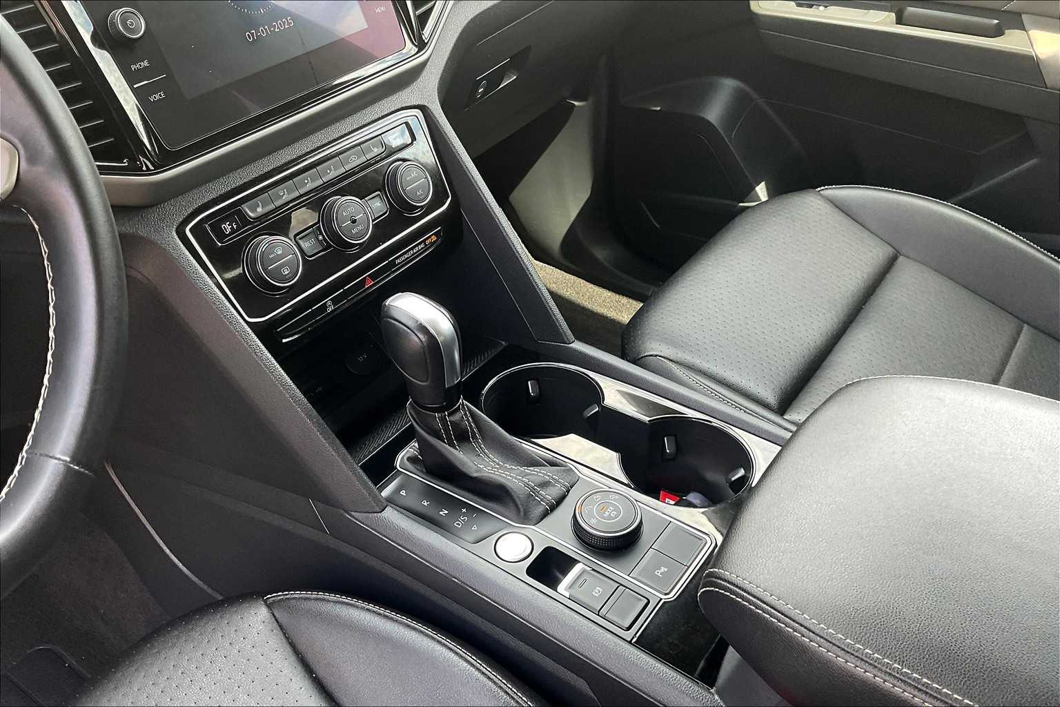 2022 Volkswagen Atlas 3.6L V6 SE w/Technology - Photo 20