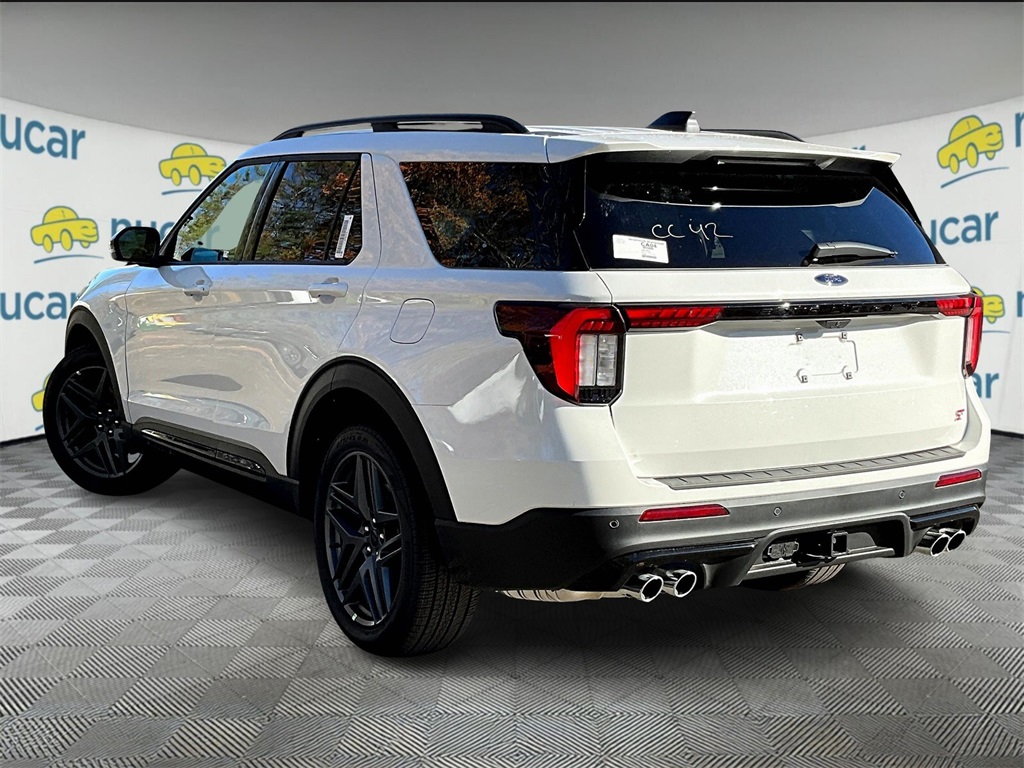 2026 Ford Explorer ST - Photo 4