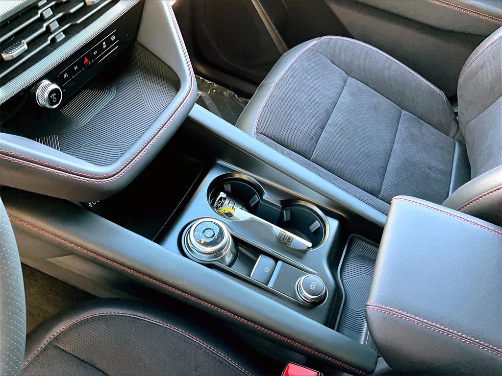 2026 Ford Explorer ST - Photo 9