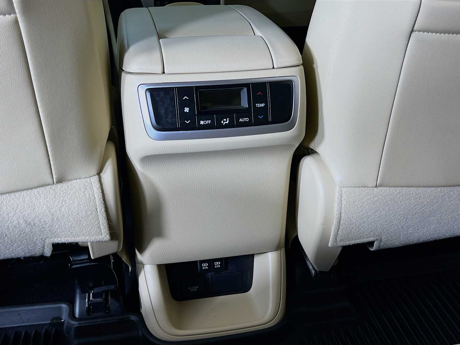 2018 Toyota Highlander XLE - Photo 27