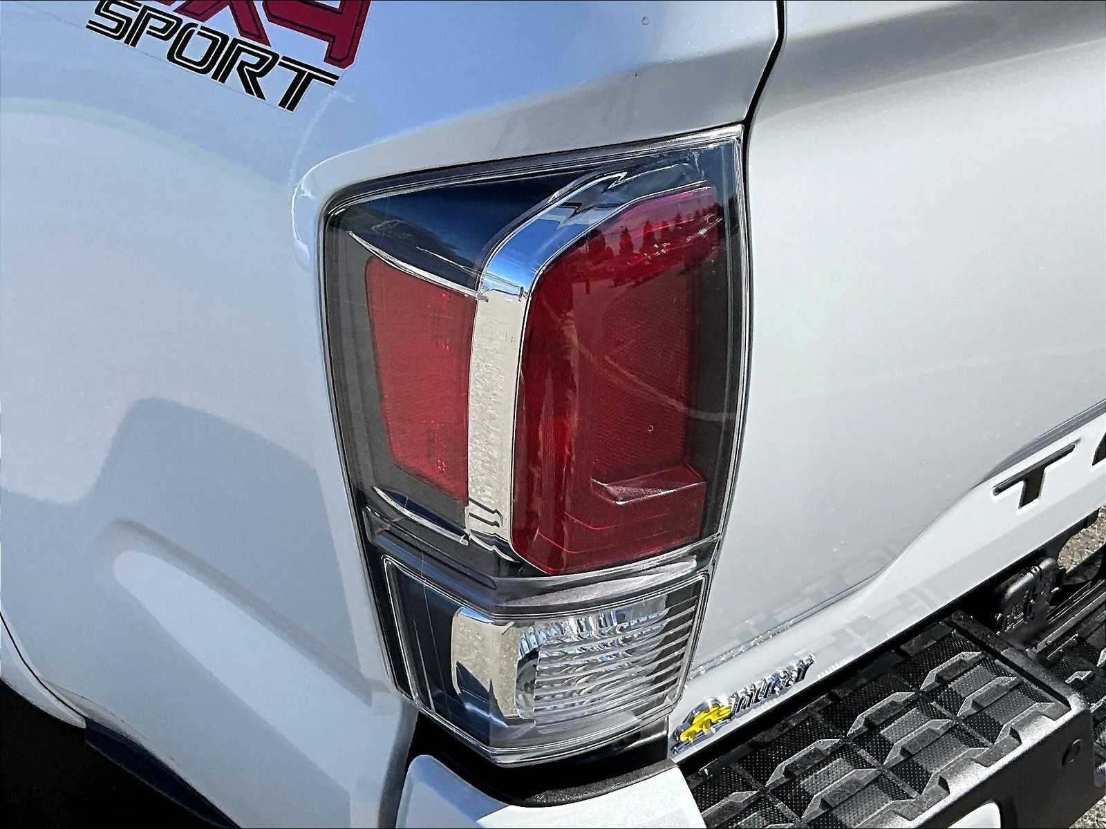 2023 Toyota Tacoma TRD Sport - Photo 34