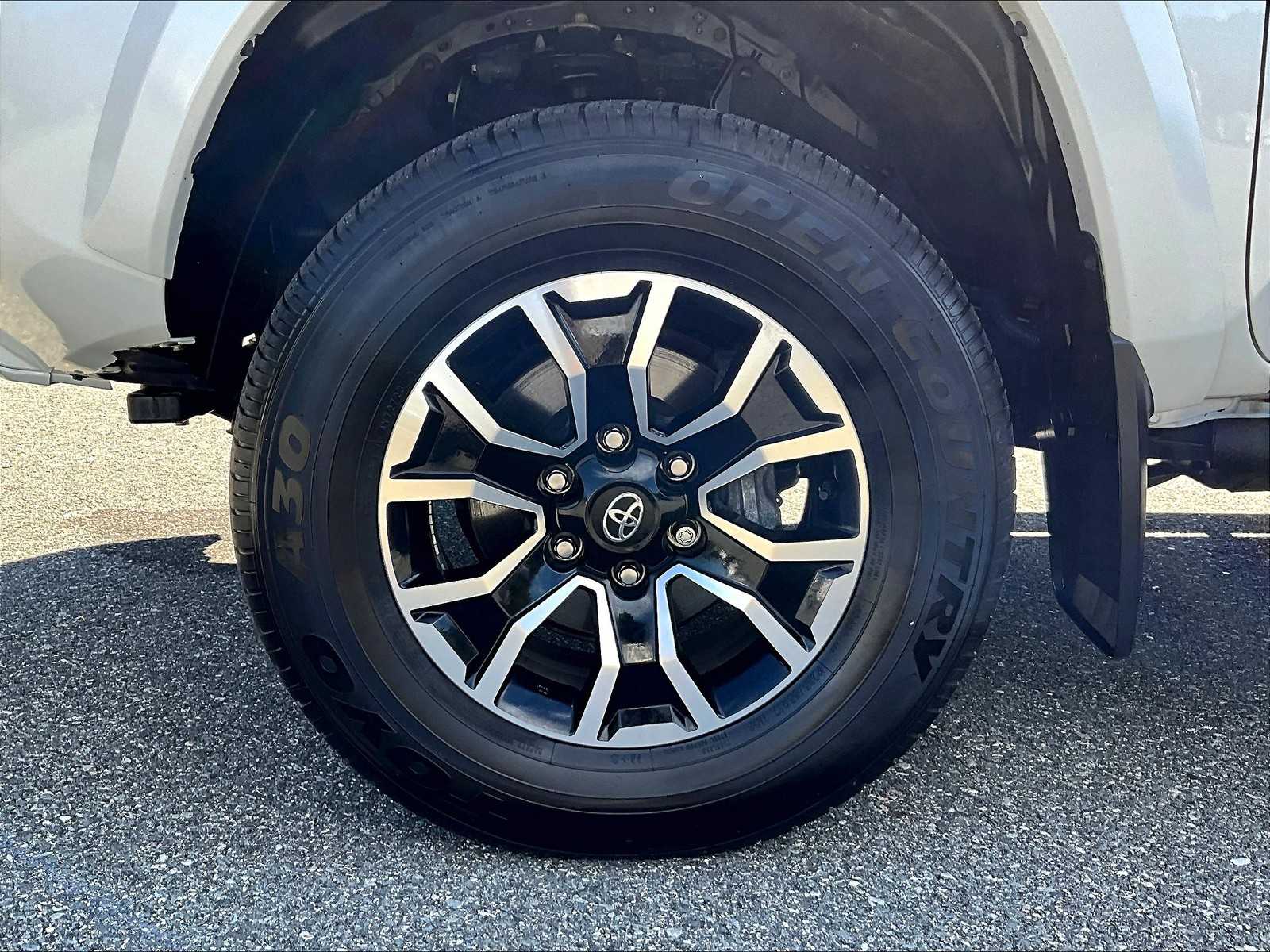 2023 Toyota Tacoma TRD Sport - Photo 7