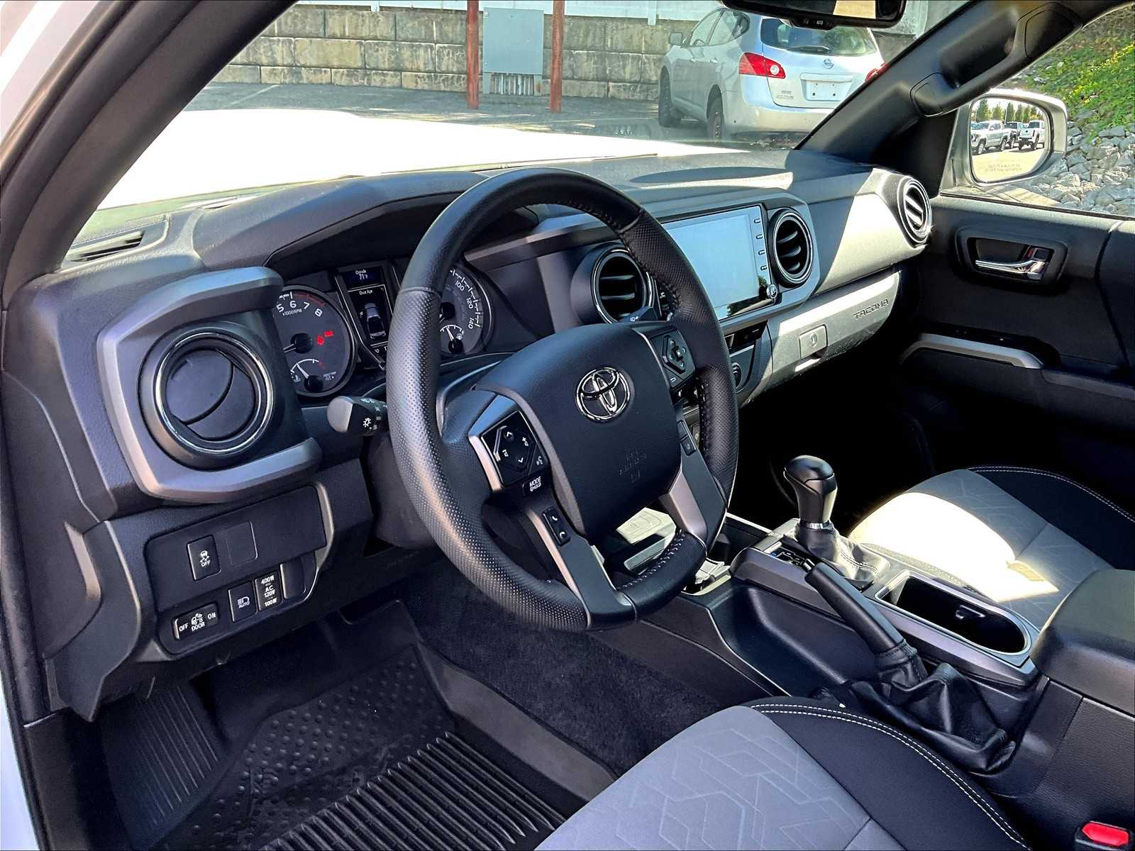 2023 Toyota Tacoma TRD Sport - Photo 8