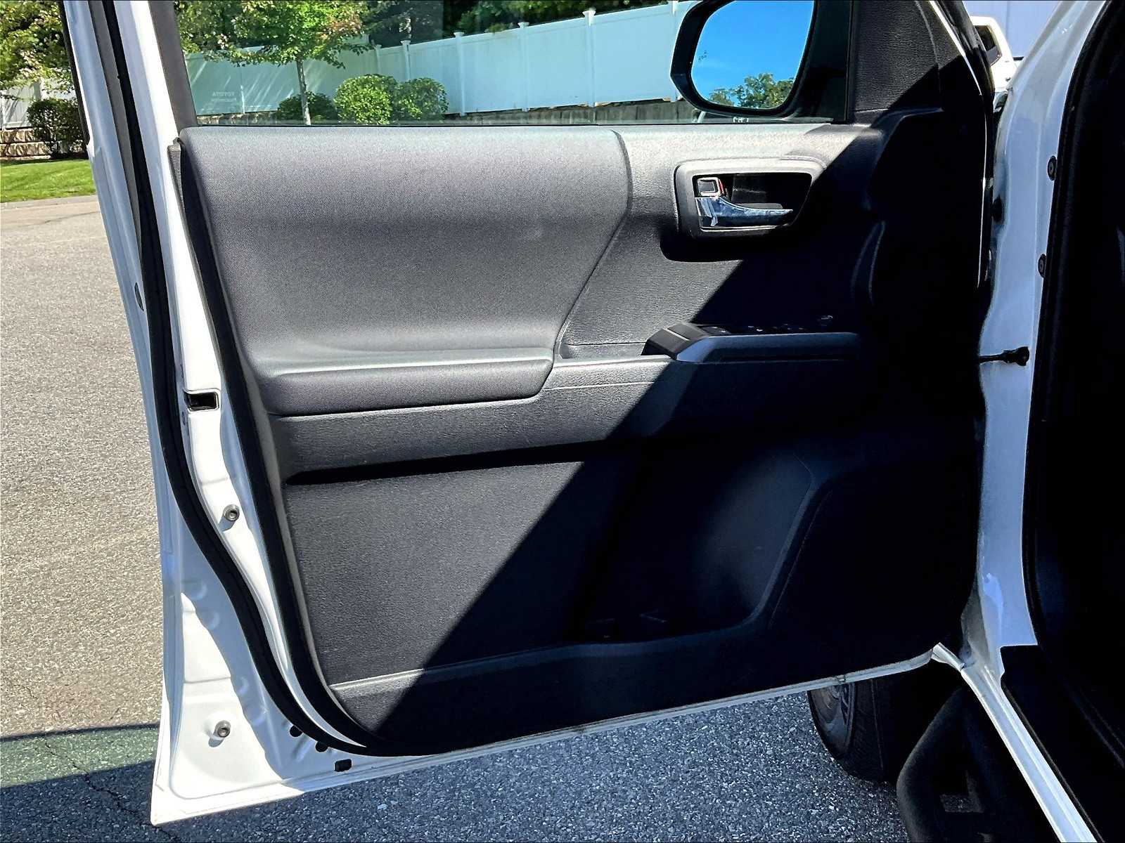 2023 Toyota Tacoma TRD Sport - Photo 9