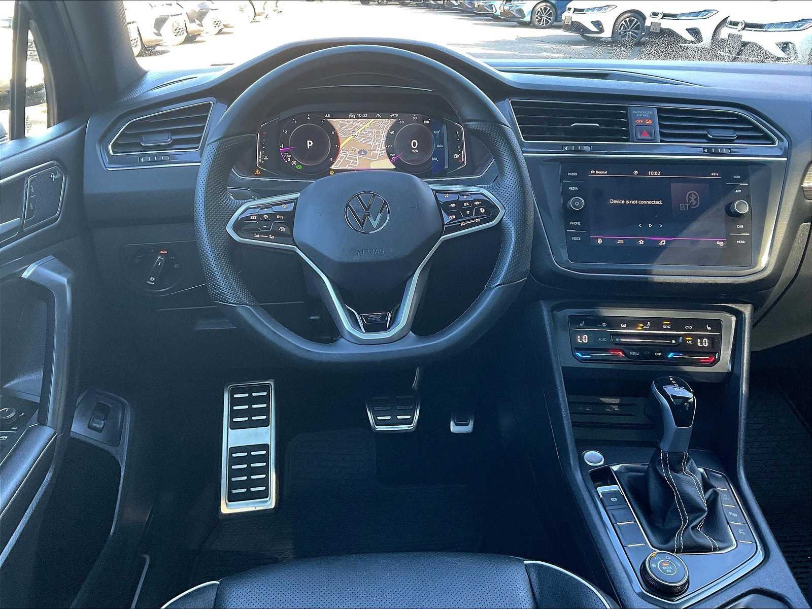 2022 Volkswagen Tiguan SEL R-Line - Photo 17