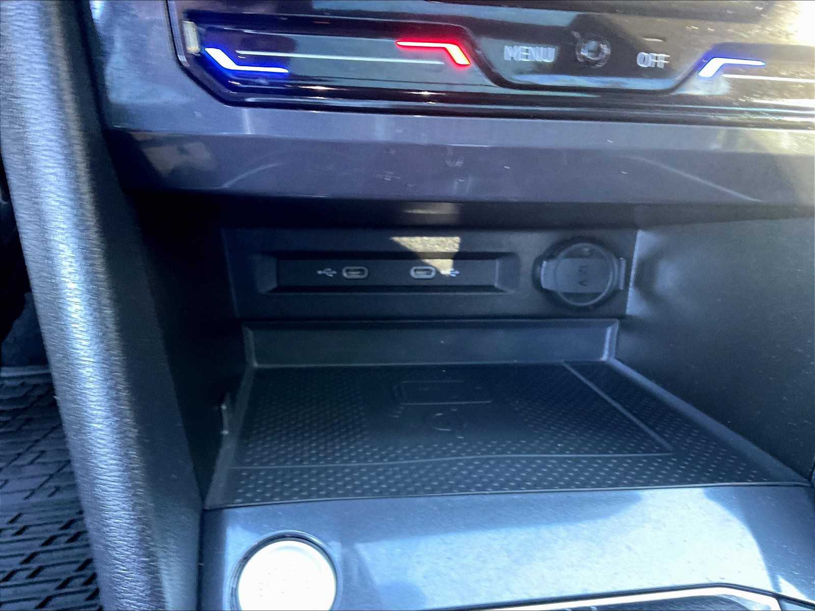 2022 Volkswagen Tiguan SEL R-Line - Photo 26