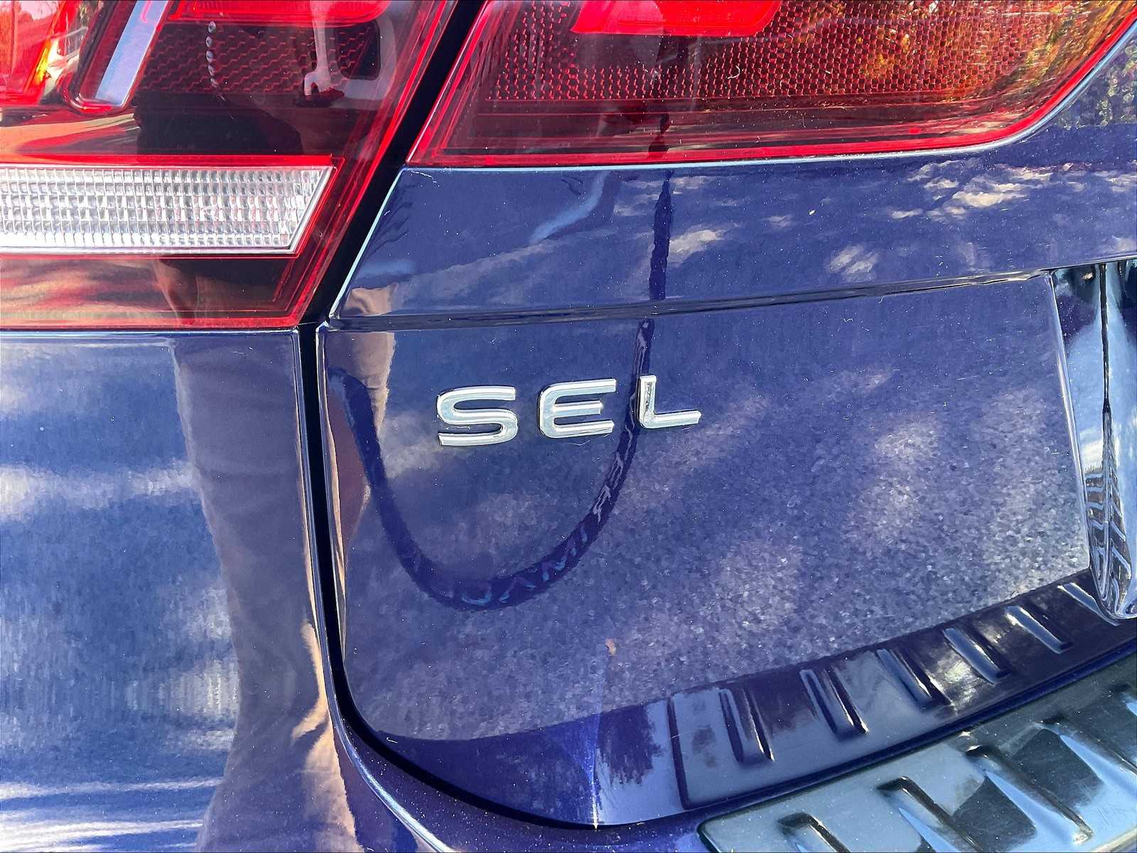 2022 Volkswagen Tiguan SEL R-Line - Photo 28