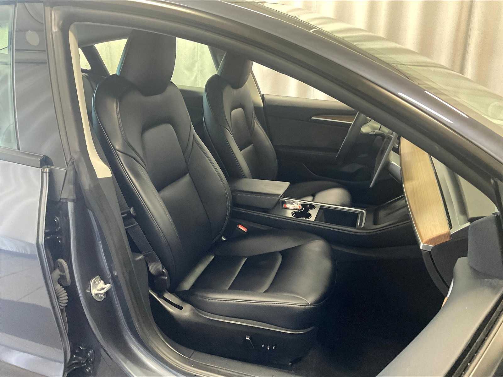 2023 Tesla Model 3  - Photo 11