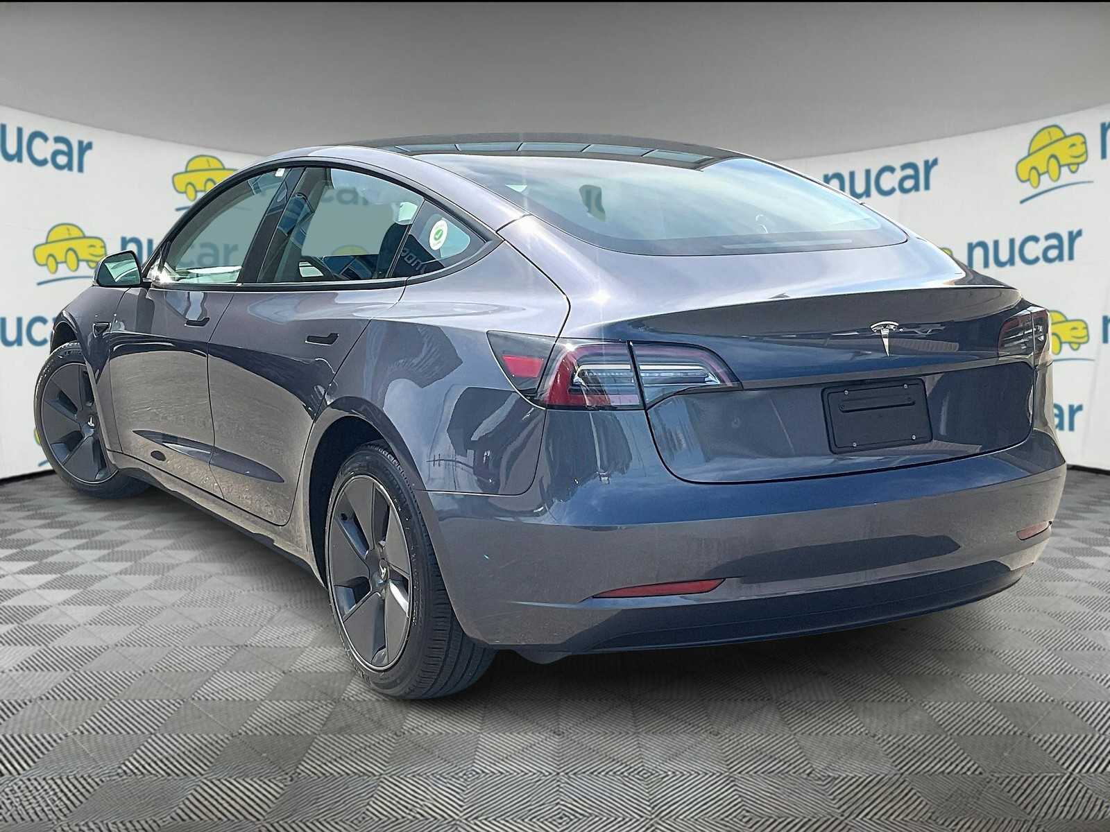 2023 Tesla Model 3  - Photo 4