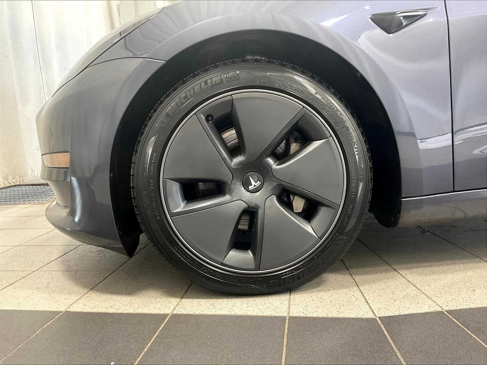2023 Tesla Model 3  - Photo 7