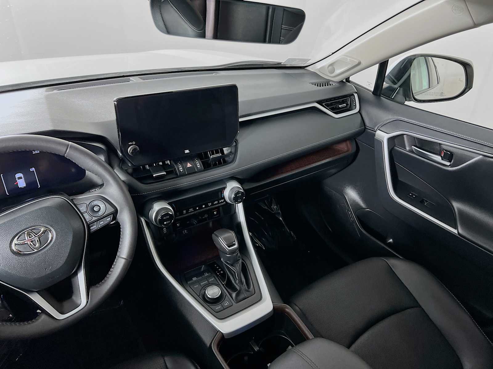 2023 Toyota RAV4 Limited - Photo 24