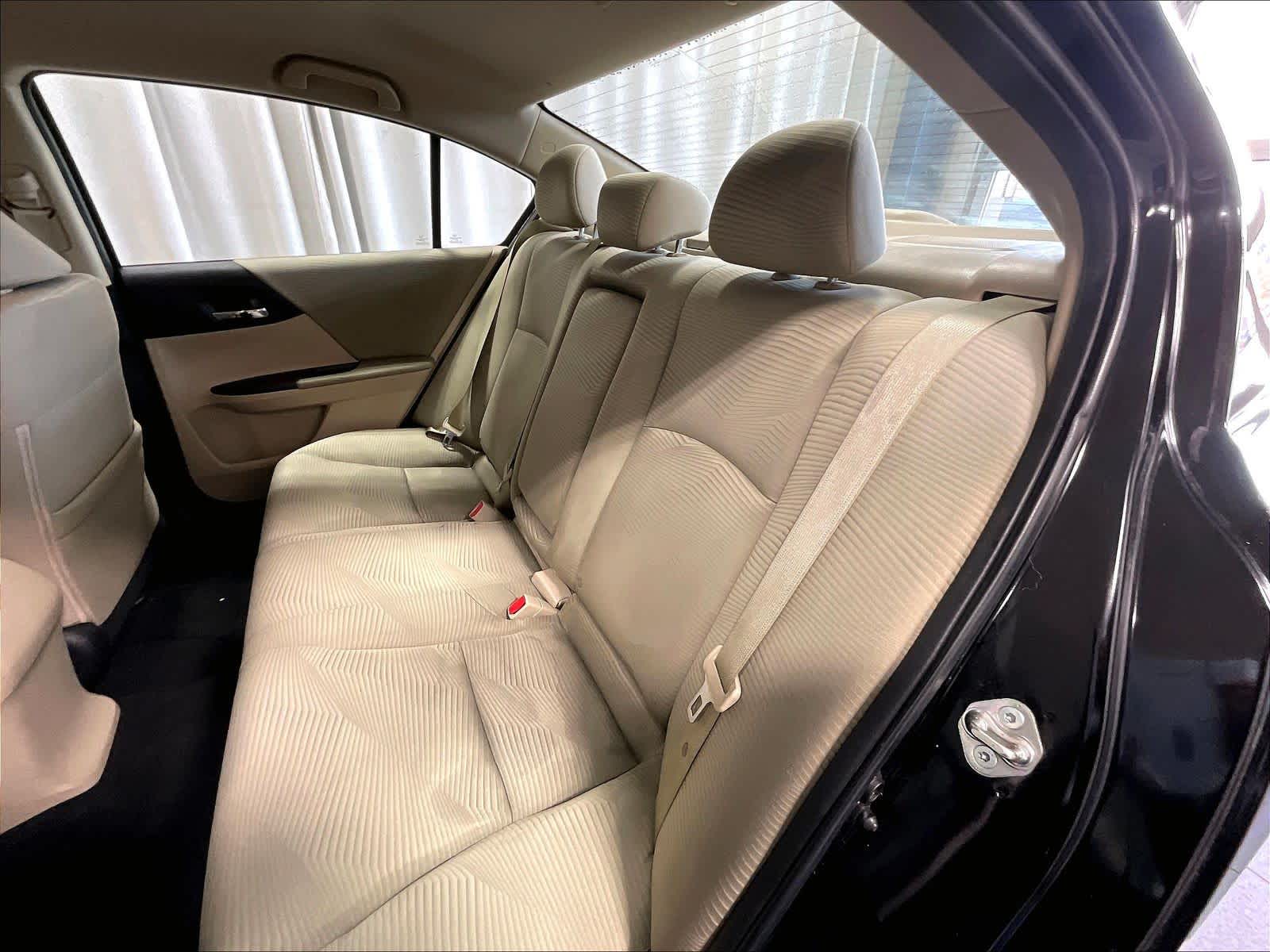 2016 Honda Accord LX - Photo 15