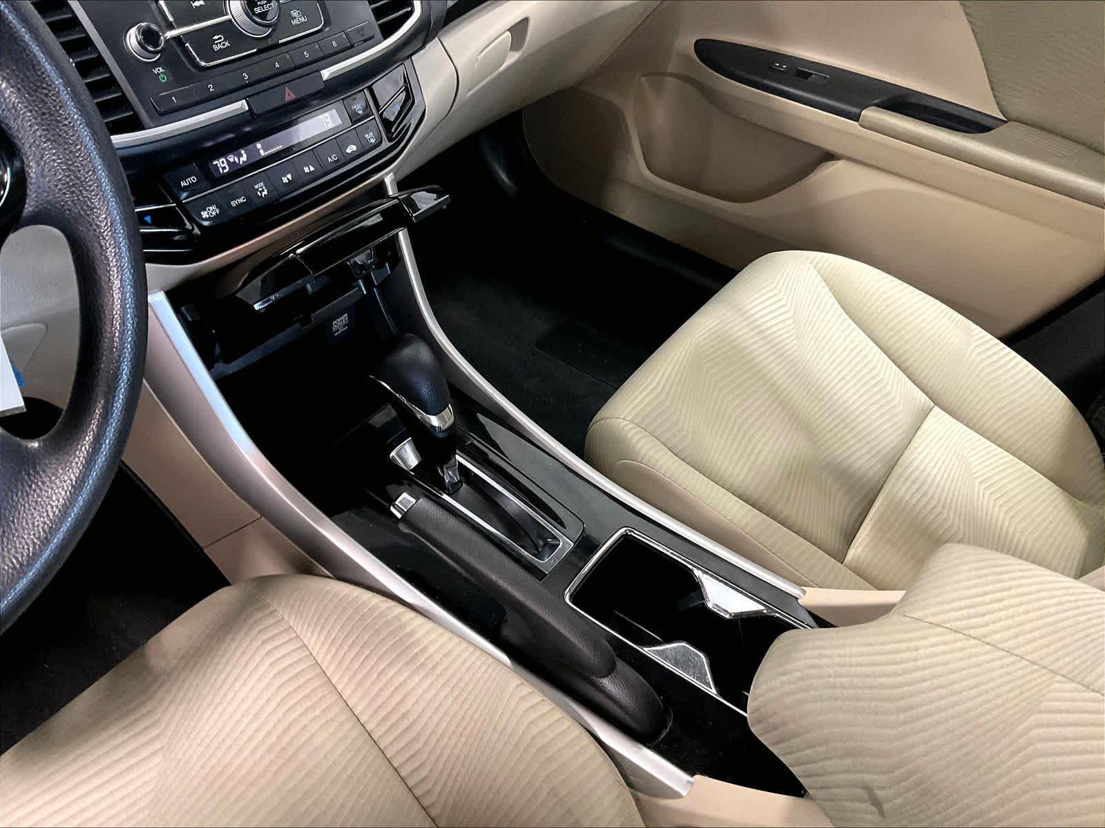 2016 Honda Accord LX - Photo 20