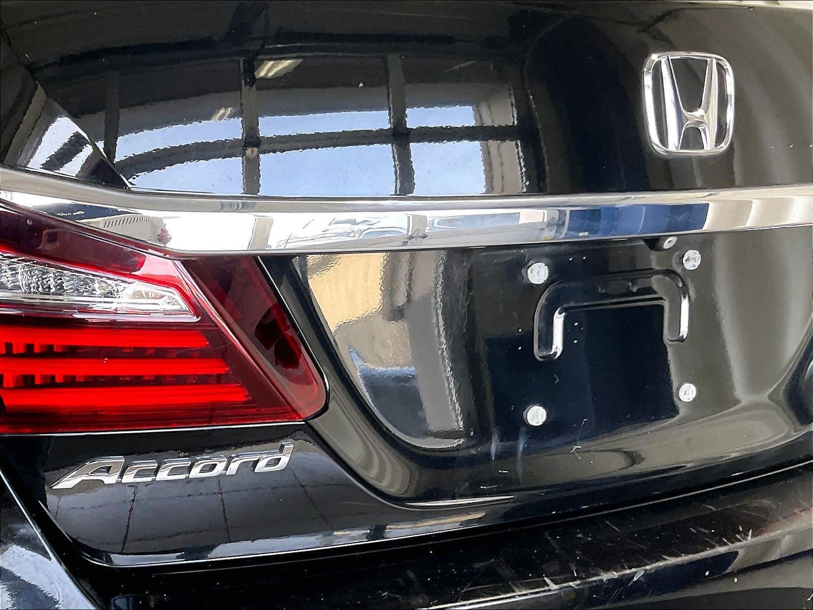 2016 Honda Accord LX - Photo 28