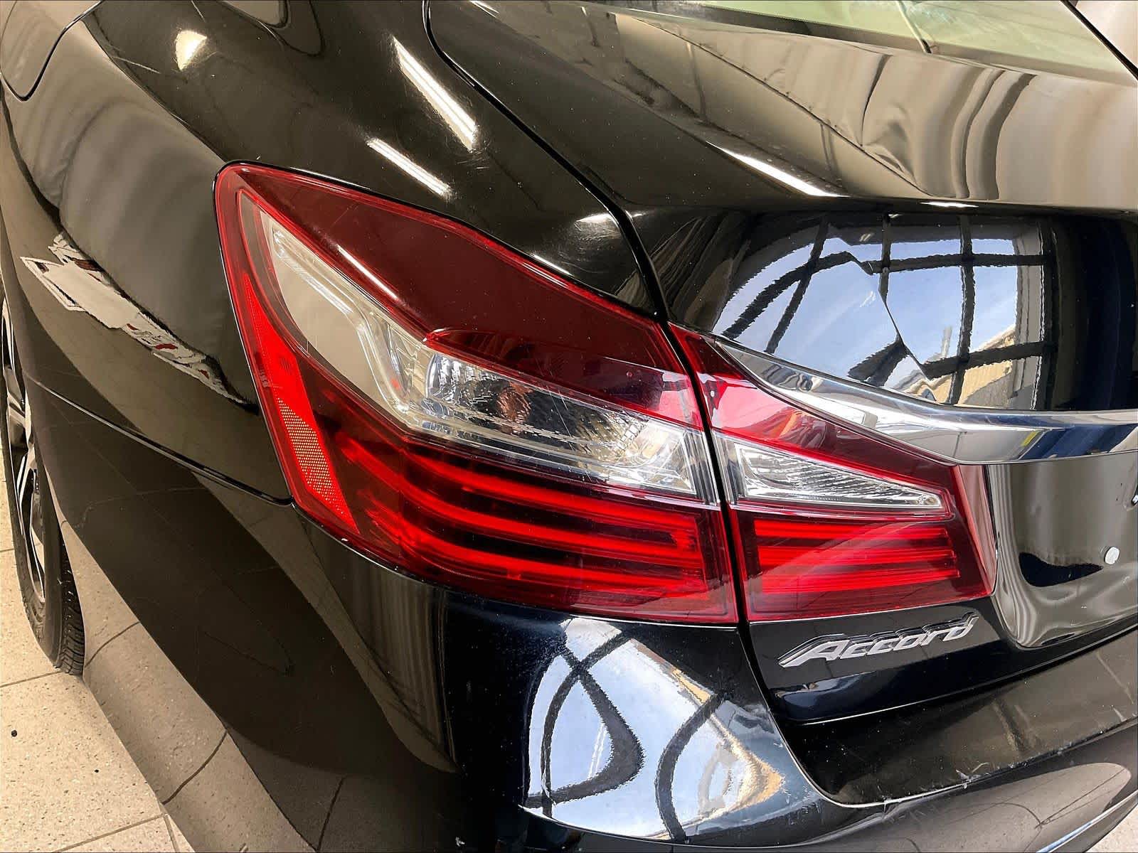 2016 Honda Accord LX - Photo 33