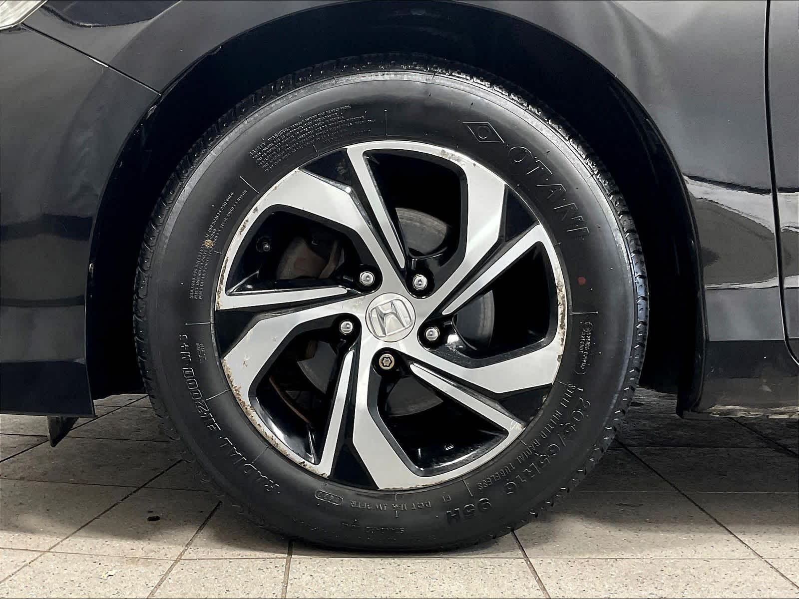 2016 Honda Accord LX - Photo 7