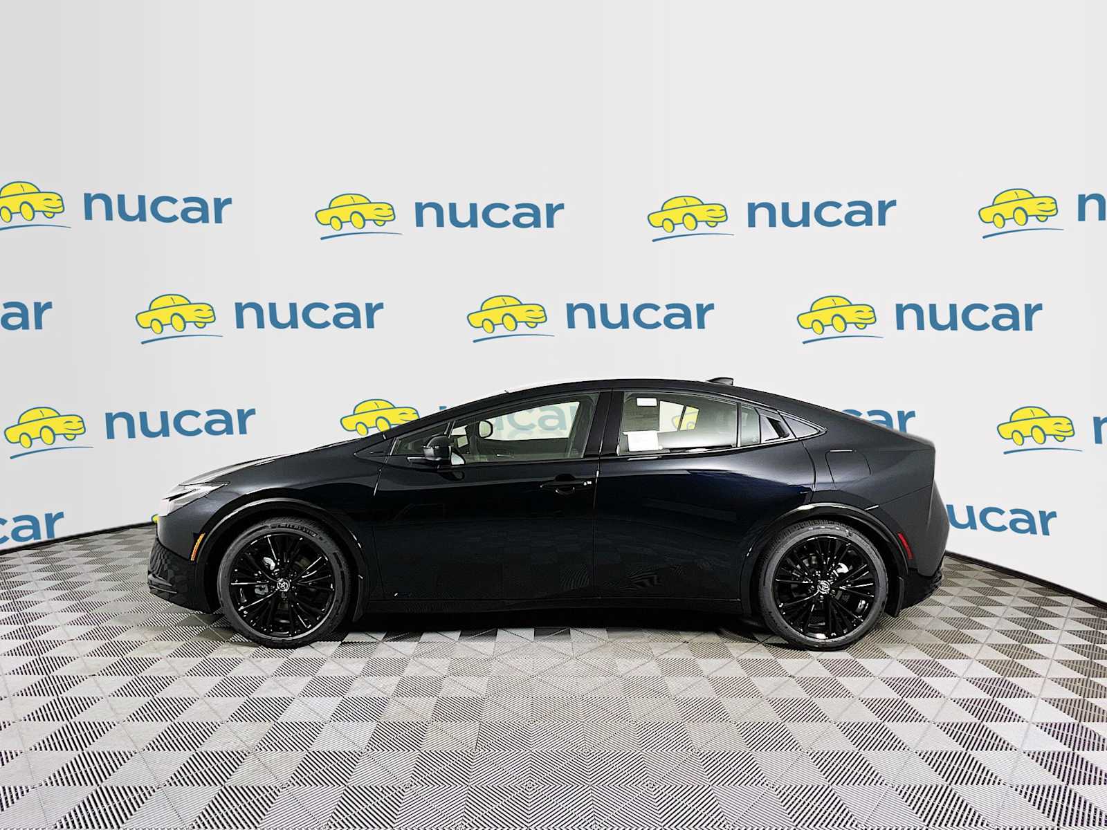 2025 Toyota Prius Nightshade - Photo 3