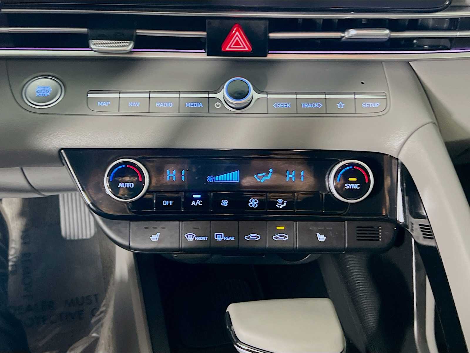 2024 Hyundai Elantra SEL - Photo 15