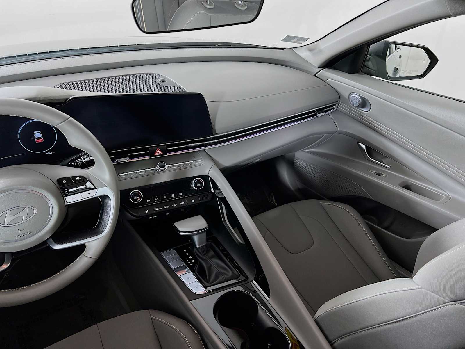 2024 Hyundai Elantra SEL - Photo 24